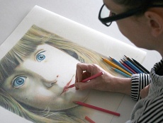 Drawing a coloured pencil child portrait